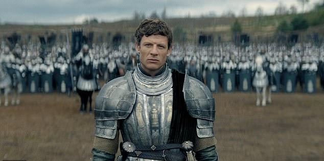 40-летний актер играет Лорда Ормунда Хайтауэра в новом сезоне HBO, вышедшем в прошлом месяце.