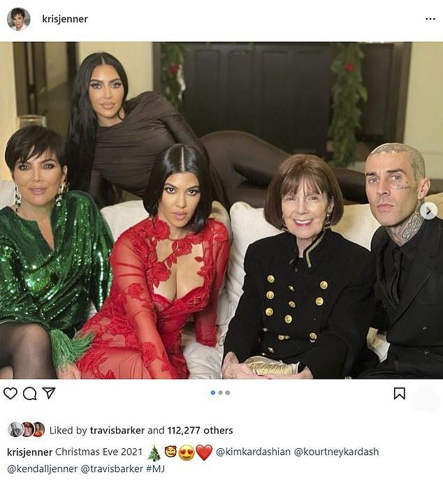 Бойфренд Ким Кардашьян, Льюис Хэмилтон, призвал подписчиков «беречь своих близких», опубликовав серию фотографий с их недавнего отдыха в Айдахо