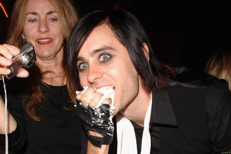 Джаред Лето, предположительно, просил одну из своих несовершеннолетних обвинительниц в сексуальном насилии называть его «папочкой» во время интимной близости