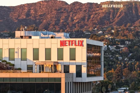 Netflix потребовал от суда отклонить иск супермодели Тайры Бэнкс из-за ее участия в сенсационном документальном фильме о шоу «Топ-модель по-американски»