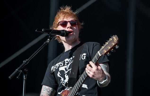 Среди скандала с Маклмором цены на билеты LOOP Tour резко упали; Sheeran замечен в 2024 году.