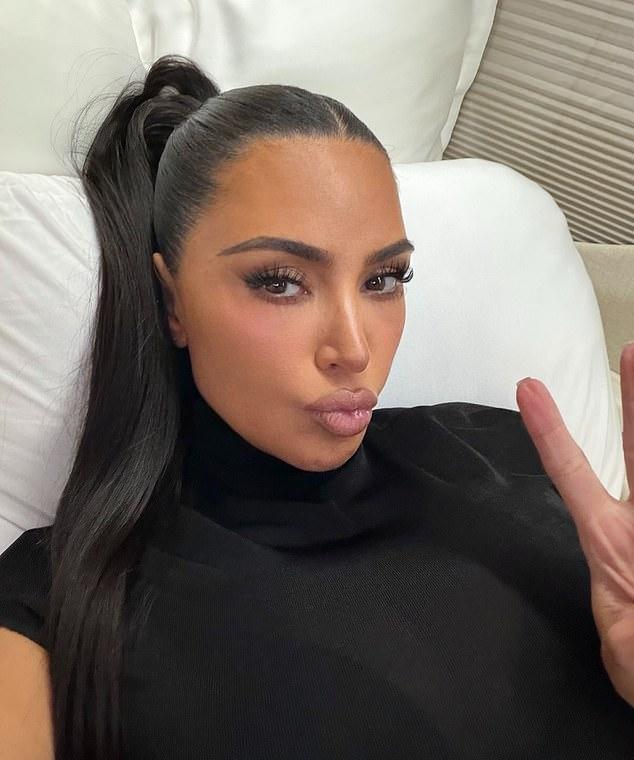 Ким в Instagram поделилась яркими моментами с пилотом Формулы-1: "Причины, по которым я пропустила звонок".
