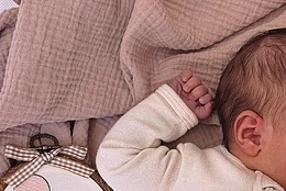 Тейлор Лотнер и его жена Тей стали гордыми родителями дочери