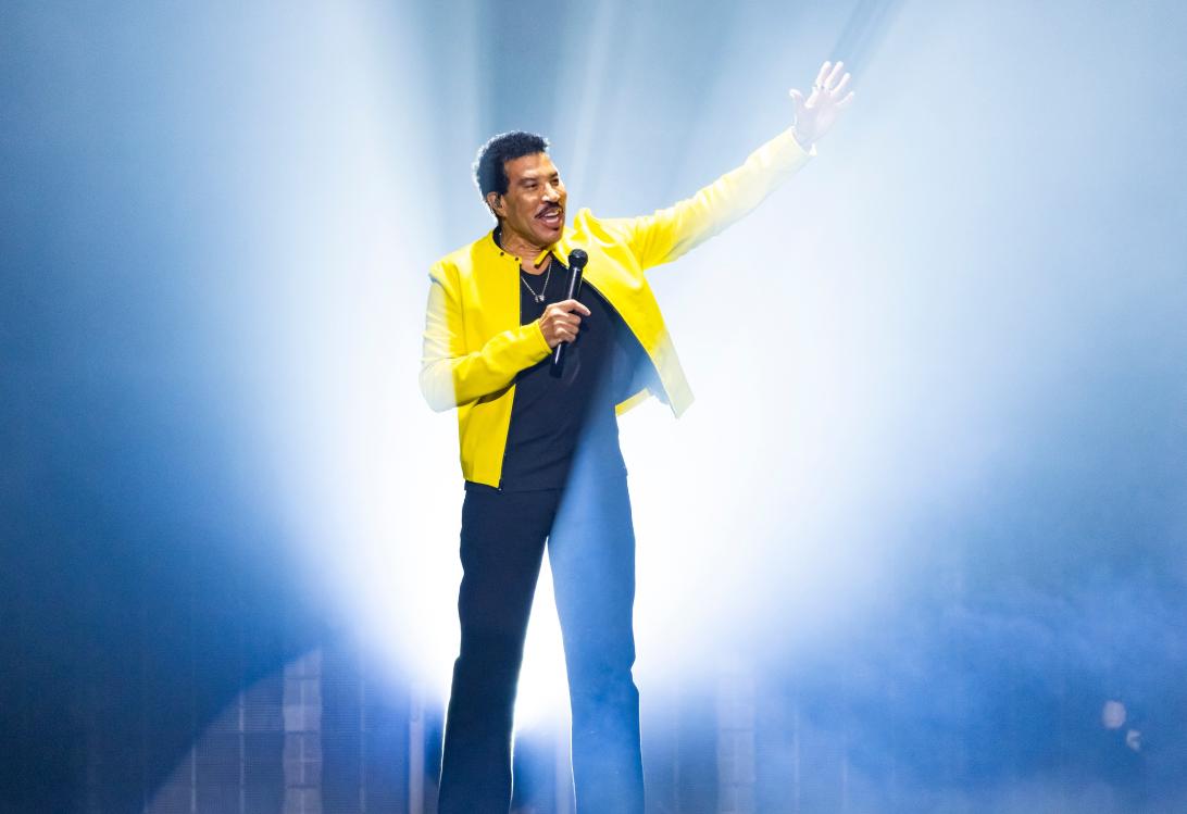Лайонел Ричи возвращается в «American Idol» в качестве судьи после недавних проблем со здоровьем