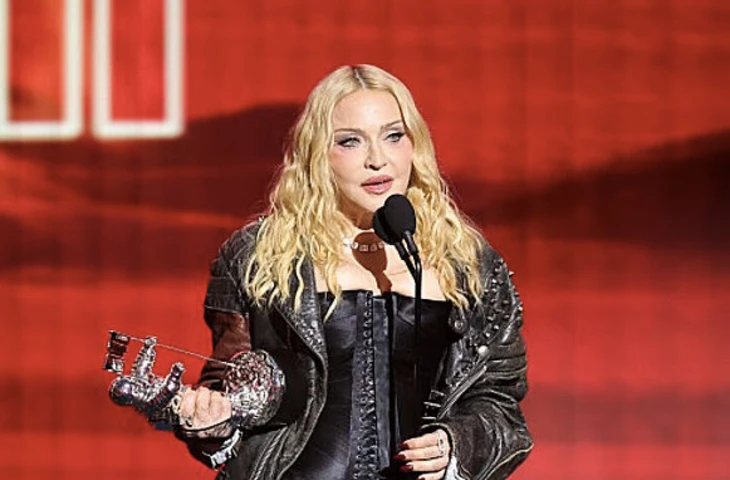 «Люди были обеспокоены»: странное поведение Мадонны за кулисами MTV VMA 2026 вызвало тревогу у коллег