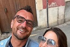 Лиза Сноудон подтвердила расставание с женихом Джорджем Смартом после 12 лет отношений, заявив, что они ‘отдалились друг от друга’