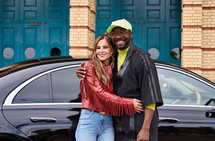 Зрители в восторге от неожиданного появления Шерил на The Voice UK, поскольку ITV пытается оживить шоу после увольнения сэра Тома Джонса