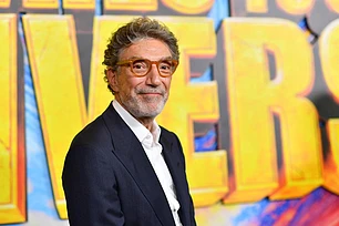 Чак Лорри заявил, что его опасения по поводу участия Анны Фэрис в сериале «Мама» оказались «верными», когда она покинула шоу по «загадочным причинам»
