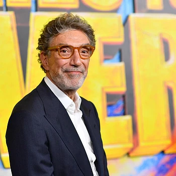 Чак Лорри заявил, что его опасения по поводу участия Анны Фэрис в сериале «Мама» оказались «верными», когда она покинула шоу по «загадочным причинам»