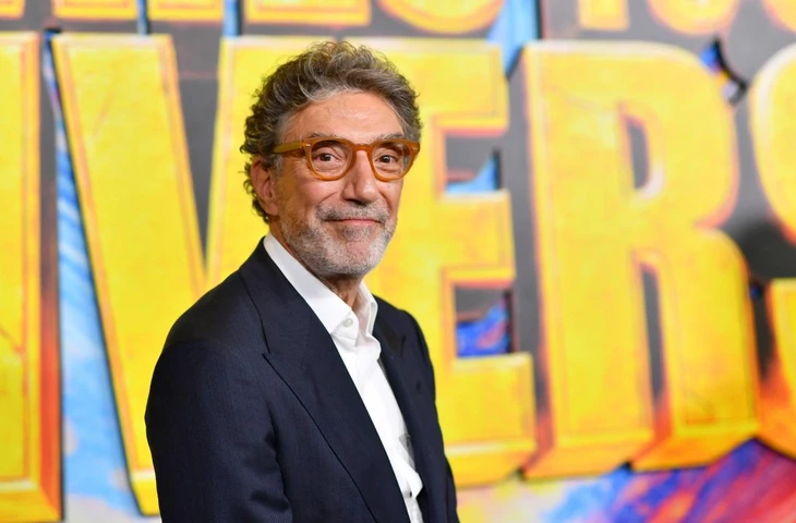 Чак Лорри заявил, что его опасения по поводу участия Анны Фэрис в сериале «Мама» оказались «верными», когда она покинула шоу по «загадочным причинам»